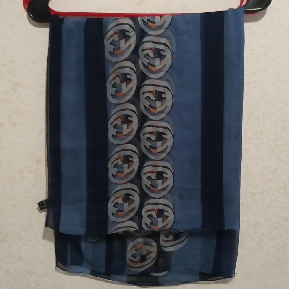 Gucci Sheer Navy Scarf with Logo Pattern - Picture 13 of 13